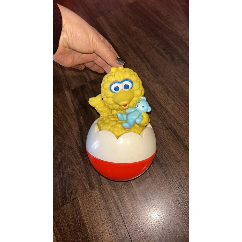Vintage Illco Baby Big Bird Musical Chime Ball